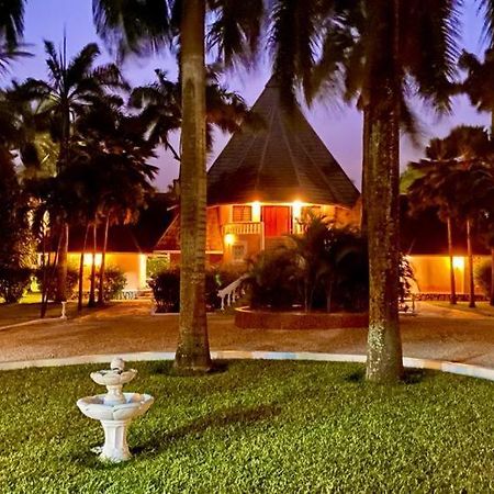 Sunset Villa Boutique Resort Diani Beach Dış mekan fotoğraf