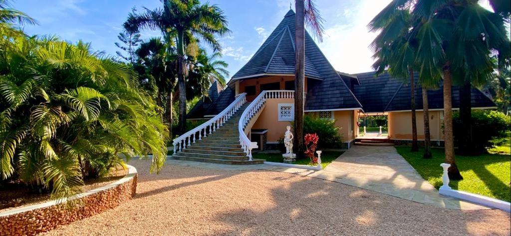 Sunset Villa Boutique Resort Diani Beach Dış mekan fotoğraf