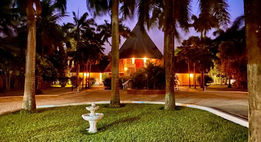 Sunset Villa Boutique Resort Diani Beach Dış mekan fotoğraf